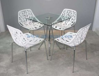 ชุดโต๊ะ Daily เหลี่ยมเก้าอี้ใบไม้สีขาว