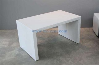 โต๊ะกลางตัวยูคว่ำสีขาว