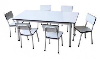 โต๊ะนักเรียนพลาสติก
