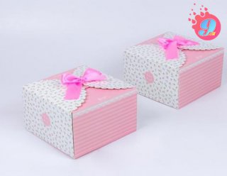 กล่องของขวัญสีชมพูโอโรส