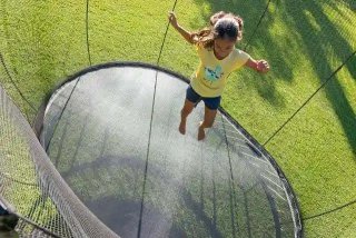 MEDIUM OVAL Springfree Trampoline