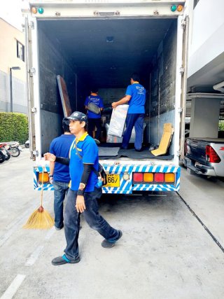 บริการรถบรรทุกขนย้ายของ