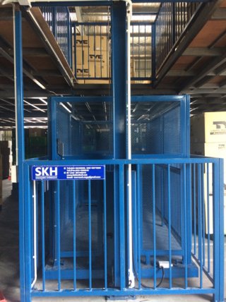 ลิฟต์ขนของ