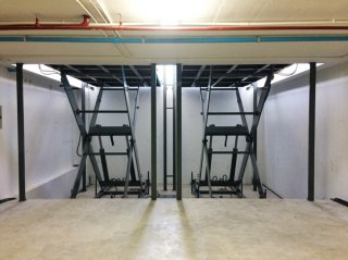 โต๊ะยกไฮดรอลิค