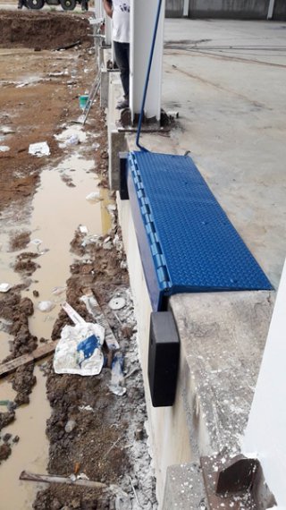 Dock Leveler