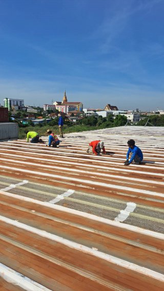 รับพ่นสีหลังคาเมทัลชีท
