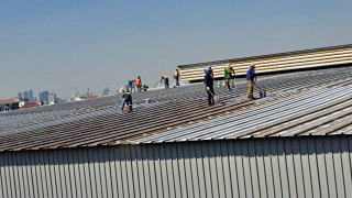 พ่นสีหลังคาอุตสาหกรรม