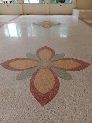 ขัดพื้นหินขัด, ช่างหนุ่มหินขัดทรายล้าง