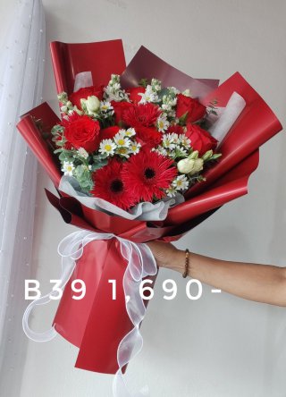 ช่อดอกไม้วาเลนไทน์