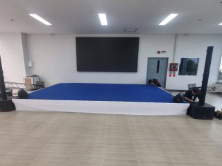 โพเดียม