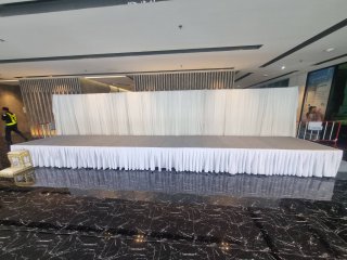 เวทีแบบไม่มีหลังคา