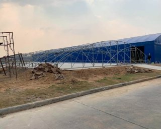 เปลี่ยนผ้าใบหลังคาเต็นท์