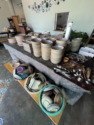 รับซื้อเฟอร์นิเจอร์เก่า สะพานสูง