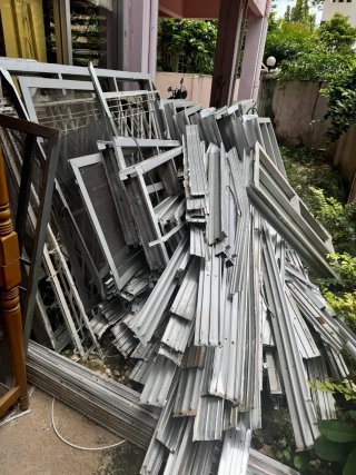 บริการรื้อถอนพร้อมรับซื้อของเก่า
