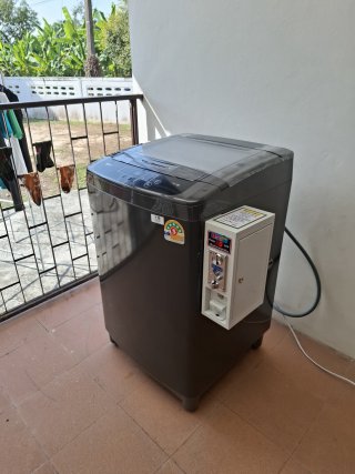 ร้านสะดวกซัก เครื่องซักผ้าหยอดเหรียญ LG 10 kg 