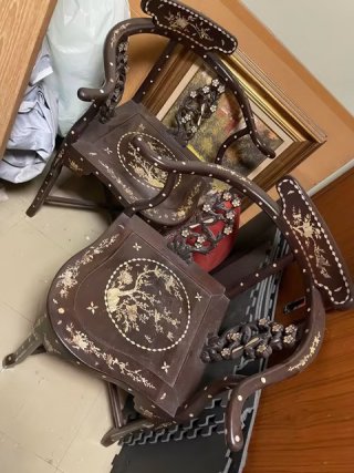 รับซื้อเฟอร์นิเจอร์ไม้สักเก่า