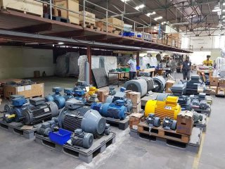 รับประมูล Generator, รับประมูลของโรงแรม