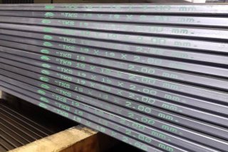 แป๊ปโปร่ง 3/4 ( 18 มม ) Square pipe 18 mm.