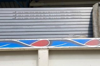 แป๊ปโปร่ง 1นิ้ว 1/4 ( 32 มม ) Square pipe 1inch1/4