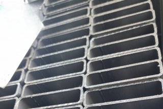 แป๊ปแบน 75 x 20 มม. Rectangular pipe 75 x 20 mm.