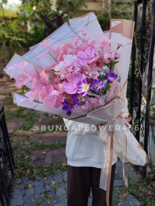 ช่อดอกไม้วันเกิด